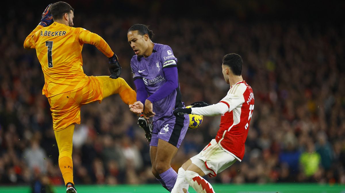 Hit plný přehmatů. Liverpool bránil jako hospodský tým, nechápe legenda United