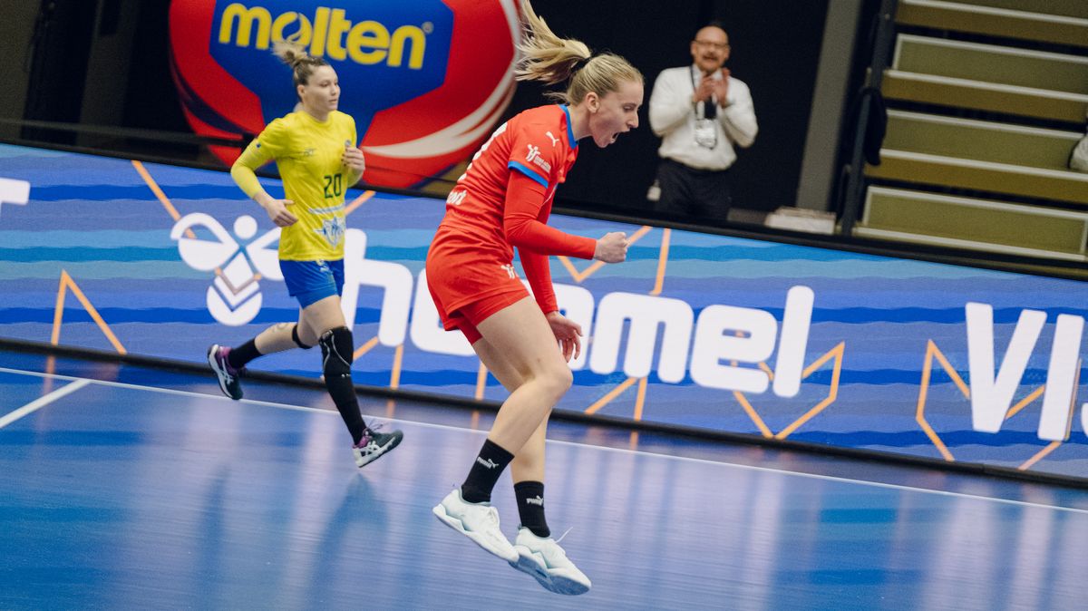 Pohádka pokračuje, jásá Malá a těší se na boj o olympiádu. Sen se trenérovi nesplnil