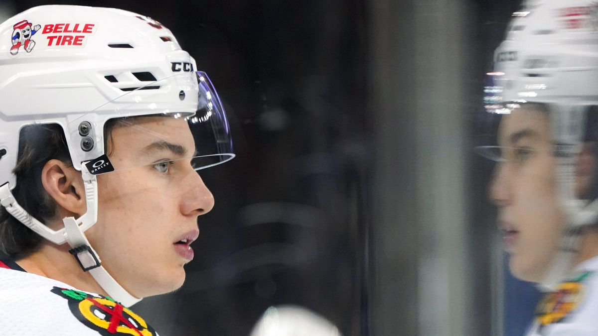 Hokejový talent Bedard bude po operaci čelisti v NHL mimo hru 6-8 týdnů