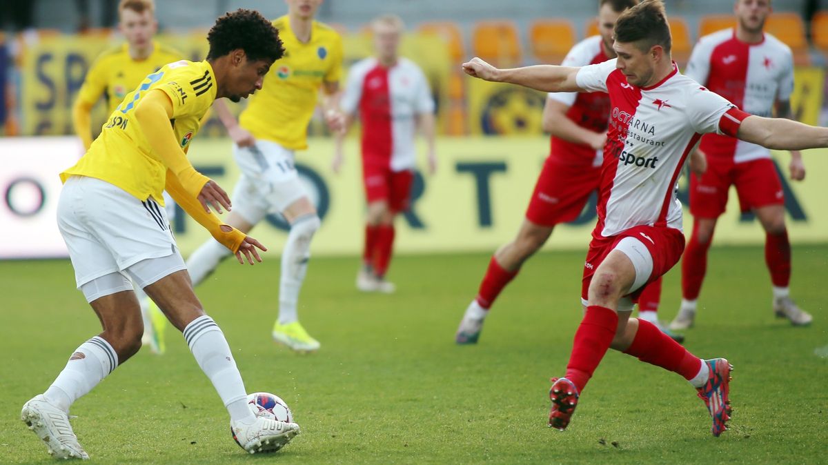 Dvanáctizápasový flastr za zranění talenta Sparty. Strašně mě to mrzí, kál se hříšník