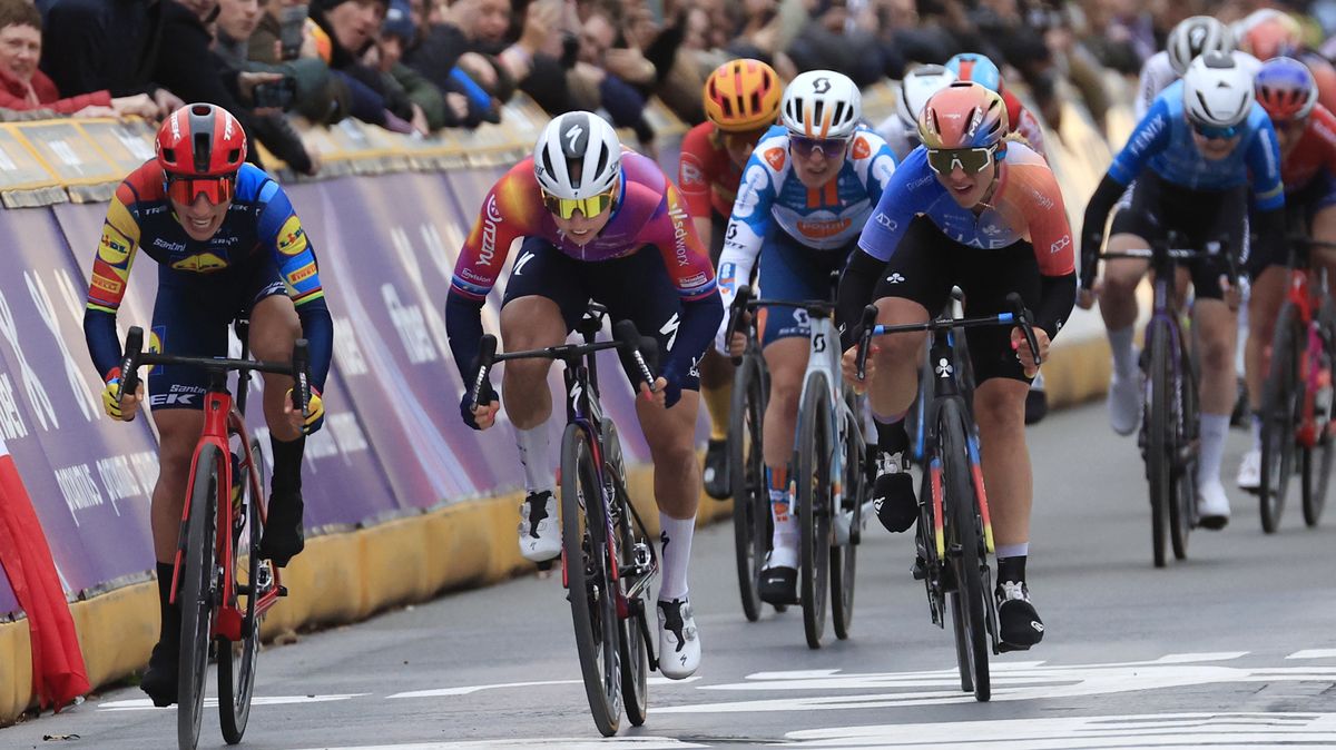 Grégoire si v Baskicku vyjel první triumf ve WorldTour, další pád vyřadil hvězdného vrchaře