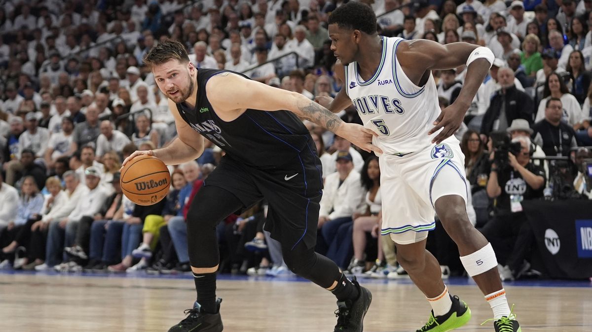 Dallas zvýšil vedení ve finále západu NBA nad Minnesotou, rozhodl Dončič