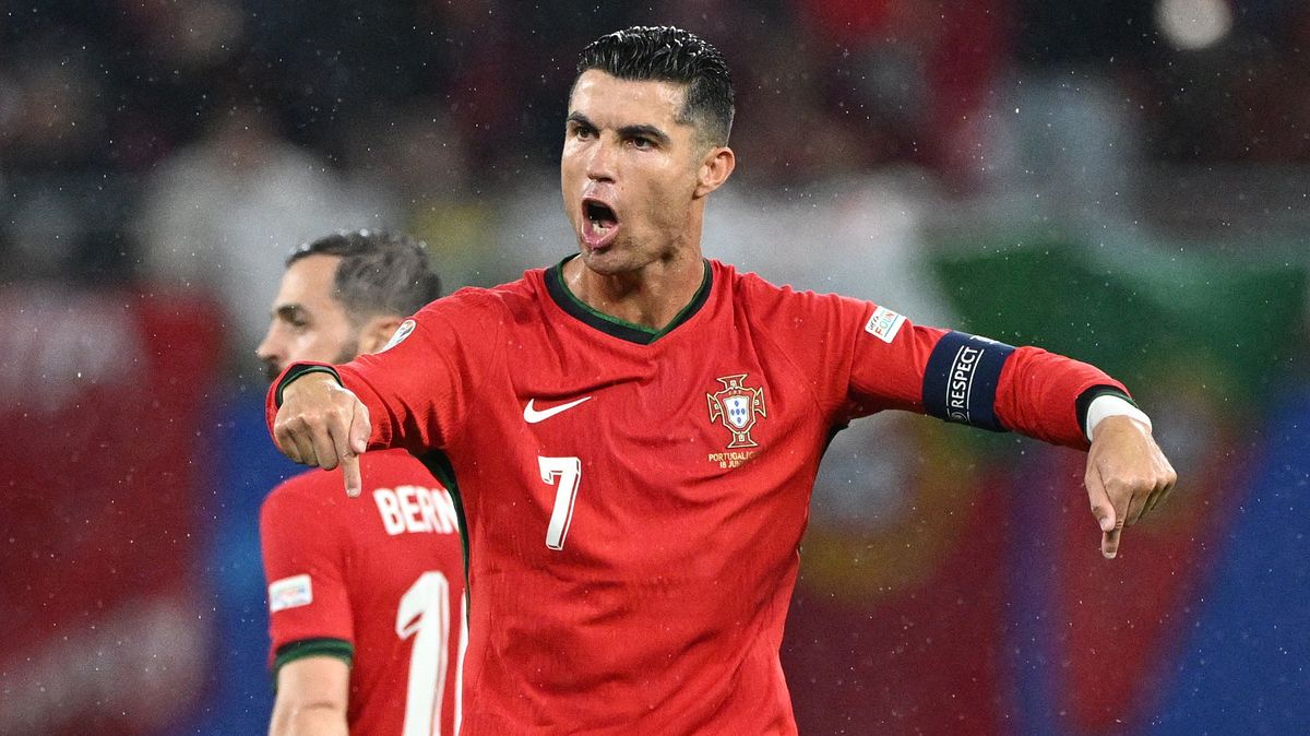 Střet českých soupeřů. Ronaldovu partu čekají nebezpeční Turci