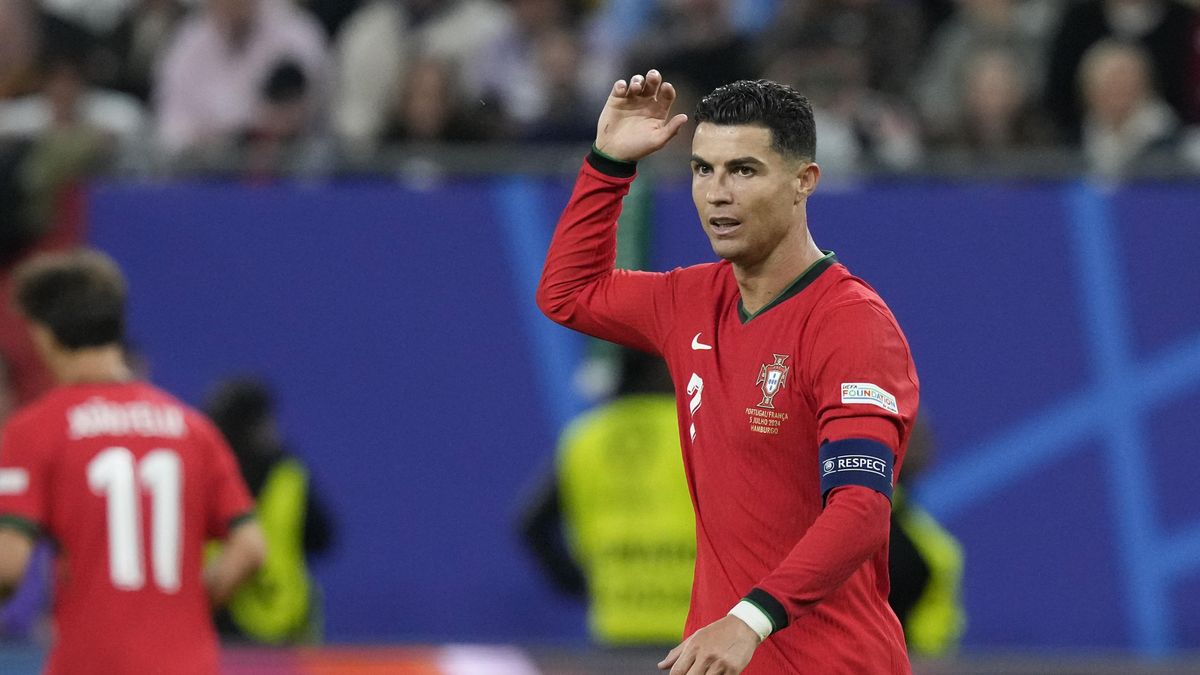 Ronalda bude navždy doprovázet nelichotivá statistika. Messi byl ale kdysi horší