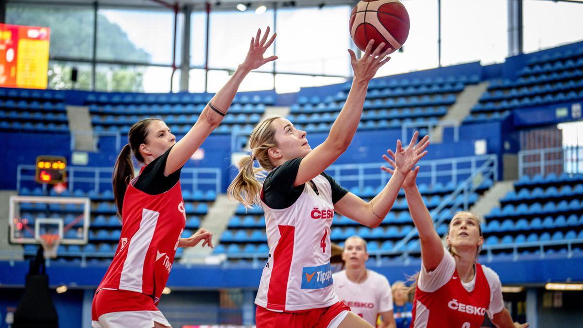 Boj o MS začaly basketbalistky africkým skalpem