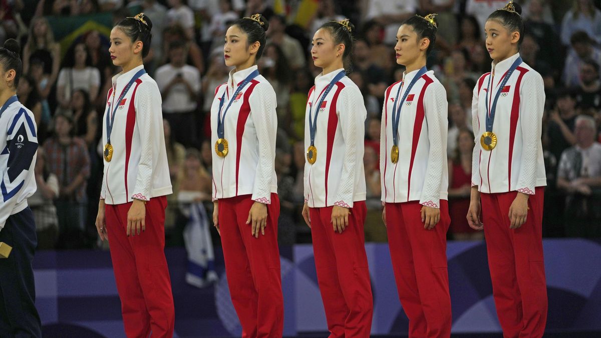 Čína získala v soutěži družstev první olympijské zlato v moderní gymnastice