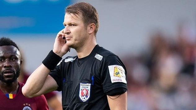 ONLINE: Berbr pátý den u soudu. Vypovídají bývalí rozhodčí
