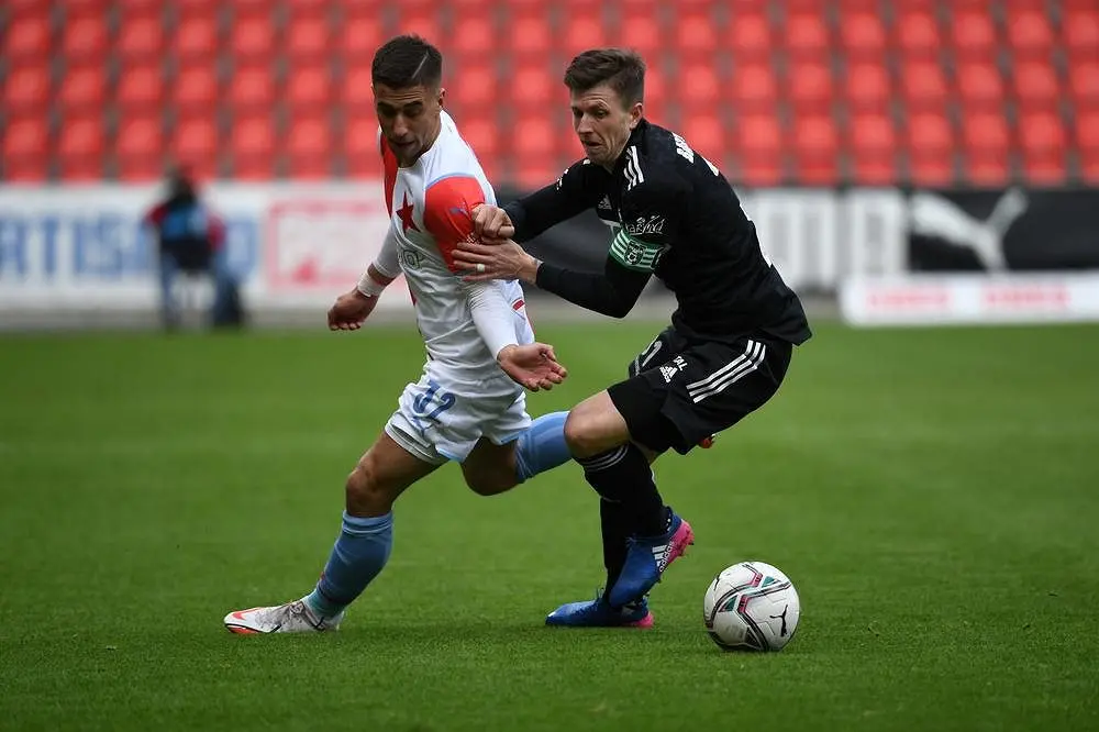 Slávista Lingr a karvinský kapitán Bartošák.