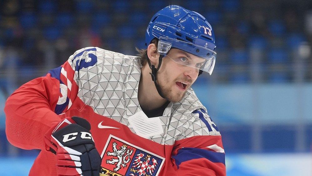 Smejkal vybíral z šesti nabídek z NHL. V Ottawě jsou místa do třetí i čtvrté lajny, říká