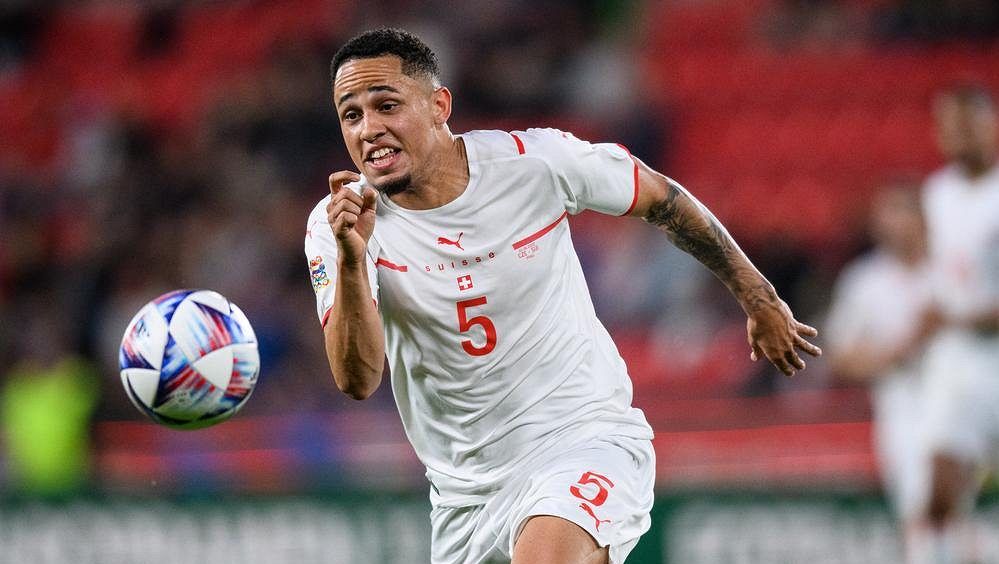 AC Milán získal švýcarského útočníka Okafora ze Salcburku