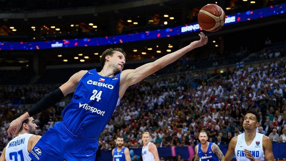 Veselý pomohl 14 body basketbalistům Barcelony k další výhře v Evropské lize