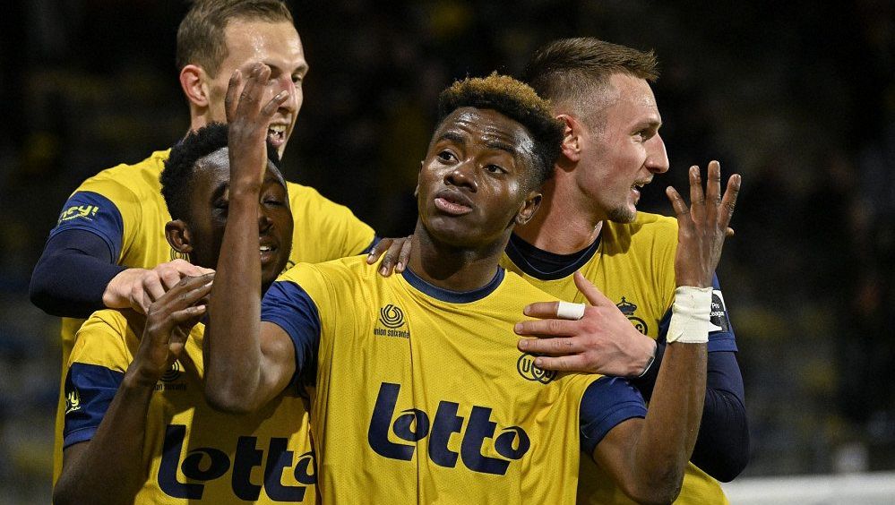 Překvapení z Belgie. Skromný bruselský klub ještě nedávno hrál druhou ligu a po vzkříšení baví Evropu