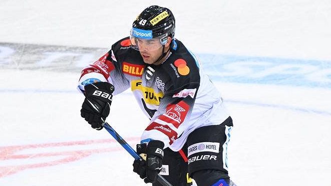 Sparta potvrdila odchod tří útočníků i trenéra