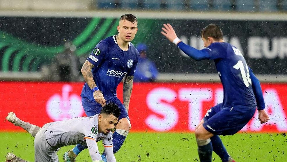 Polákům se před kvalifikací v Česku rozpadl střed obrany