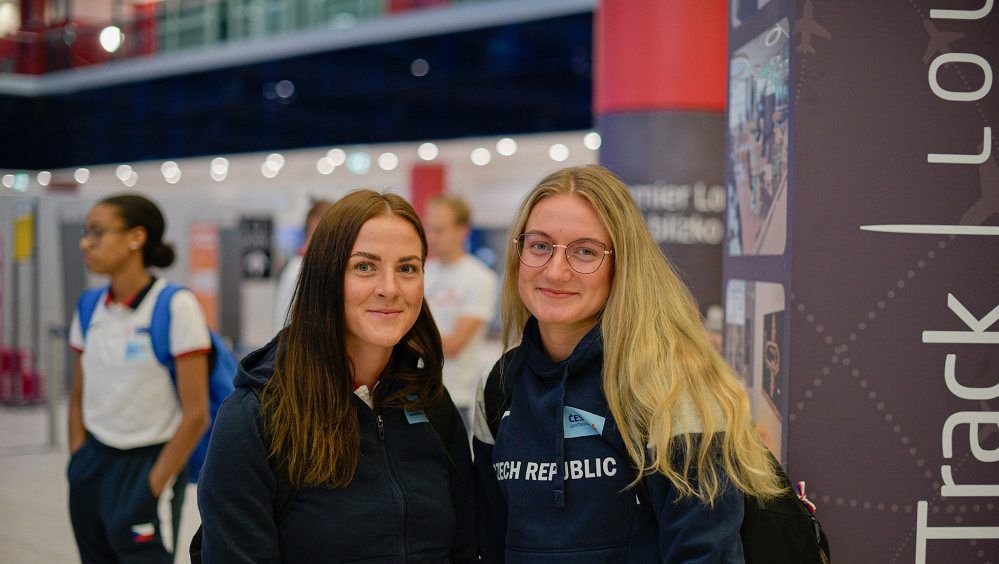Vzpomínky na diskvalifikaci zaplašila stříbrem. Teď přijde noční budíček a bitva s elitou