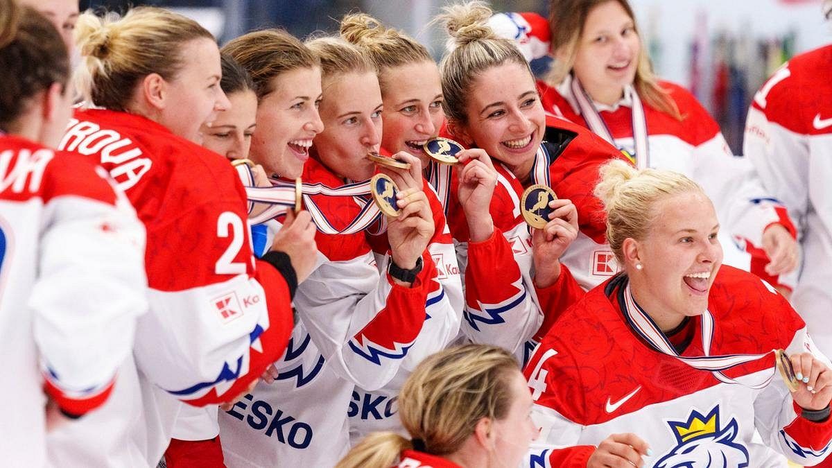 Multikouč u české hokejové reprezentace. Stíhá se to těžko, přiznává o kumulaci funkcí