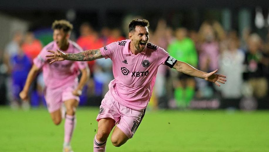Velkolepý debut Messiho! Nádhernou brankou rozhodl zápas