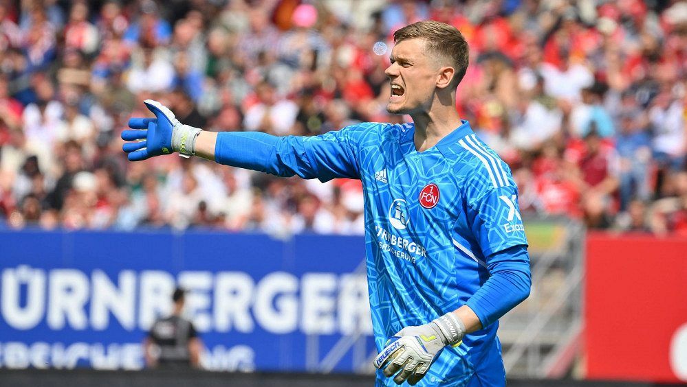 Překvapivé rozuzlení! Sparta má nového brankáře z ciziny, na Kováře už nemůže čekat