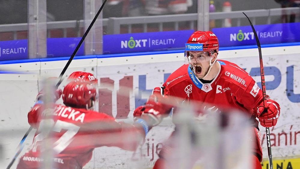 Oceláři vymazali hrozby Dynama. Uspěli jsme jako partija, držel se nářečí třinecký kouč