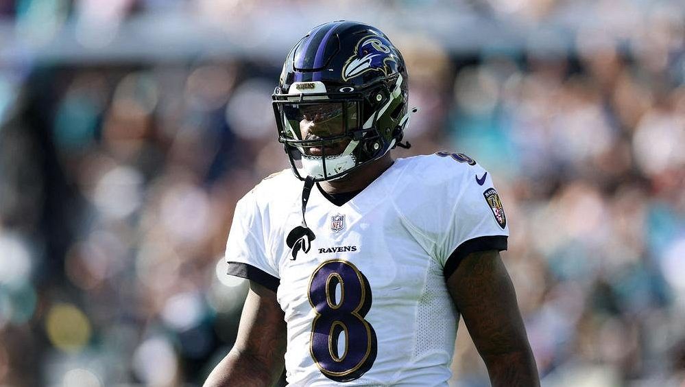 Quarterback Jackson podepsal s Baltimorem rekordní smlouvu v NFL