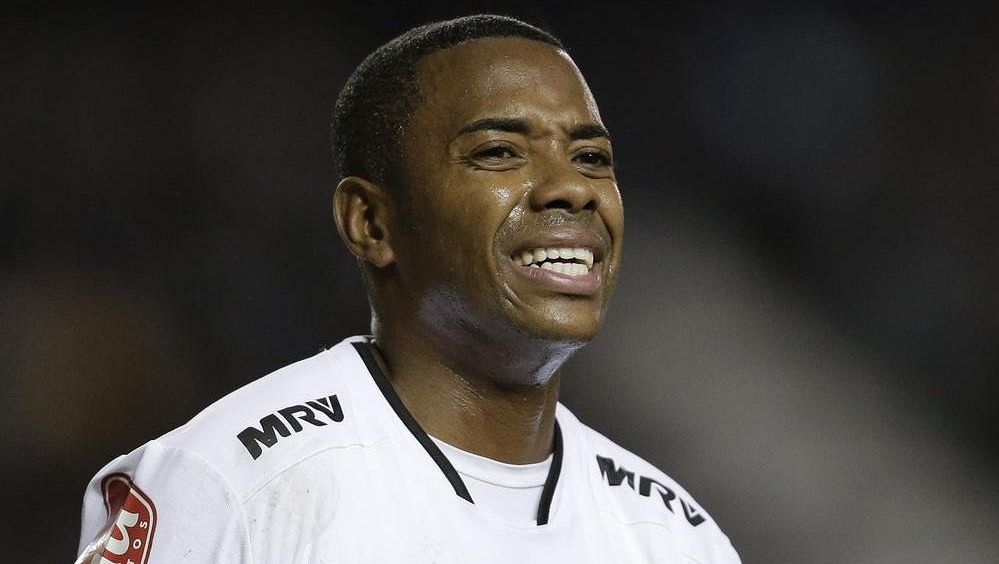 Robinho nesmí kvůli odsouzení za znásilnění opustit rodnou Brazílii