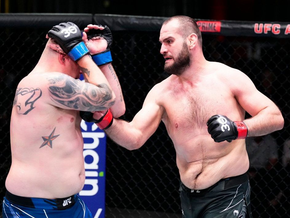 Kdo vysílá MMA?