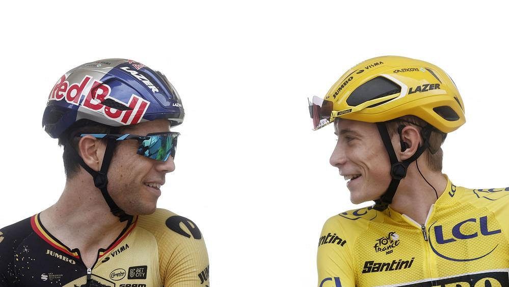 Nemusí to tak vypadat, ale cyklistika je týmový sport. Kdo z favoritů Tour přišel o žolíka?