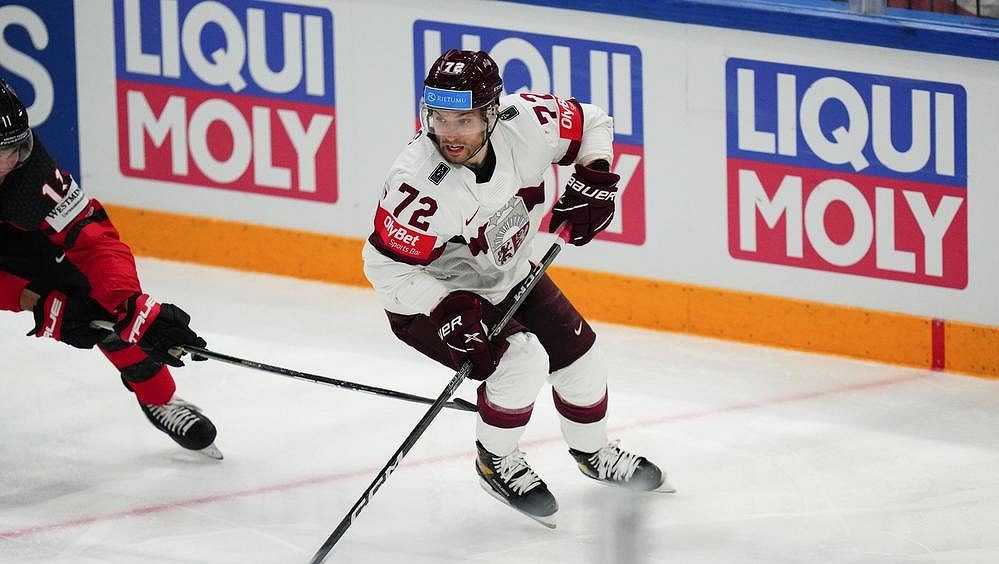 Lotyšský reprezentant Jaks bude i nadále hrát za Litvínov