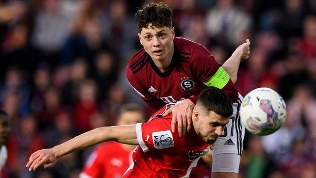 Divočinu už sparťané v derby nečekají. Facka z finále je pro ně před vrcholem sezony poučením