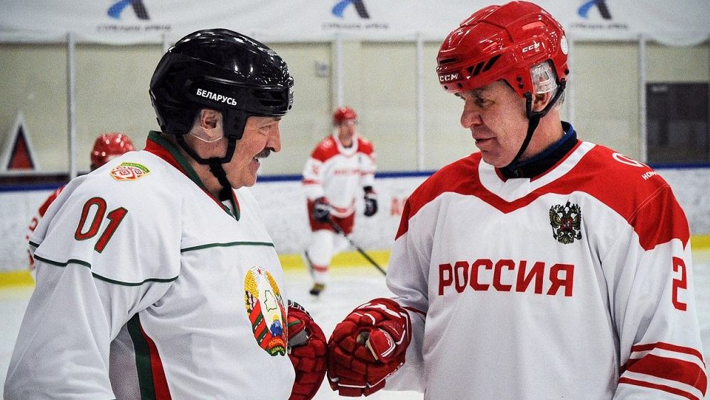 Nevinná koláž IIHF vyvolala v Rusku poprask. Tardif je debil, zuří Fetisov