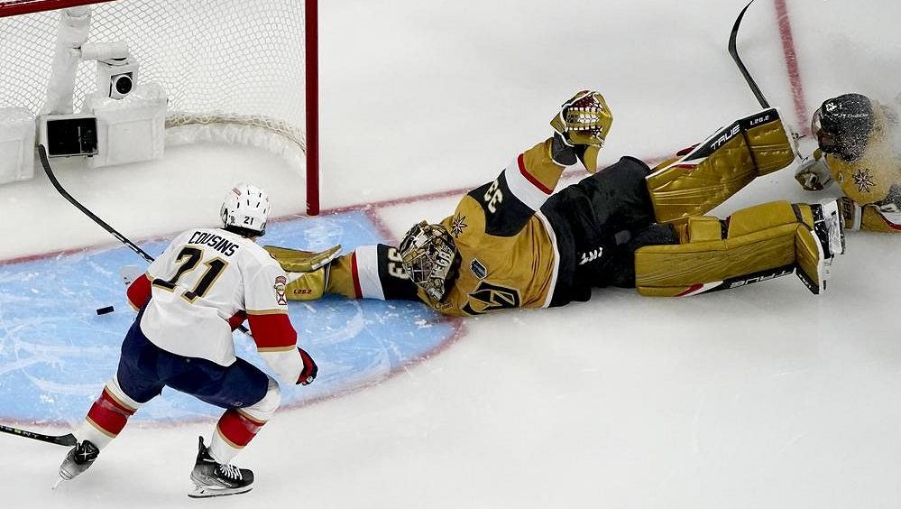 Hill bude v NHL dál hájit brankoviště týmu Vegas, podepsal dvouletou smlouvu