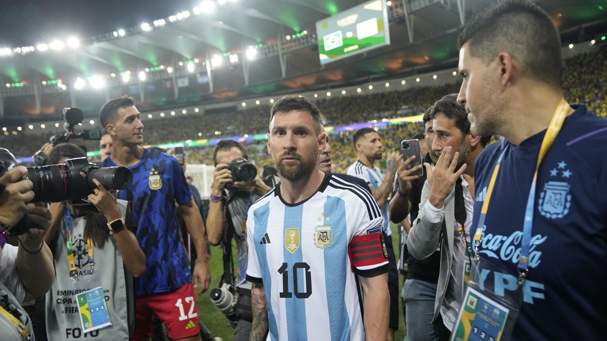 Šílené scény z Maracaná. I Messi vyděšeně zíral na násilí. Argentina pak slavila v Brazílii výhru