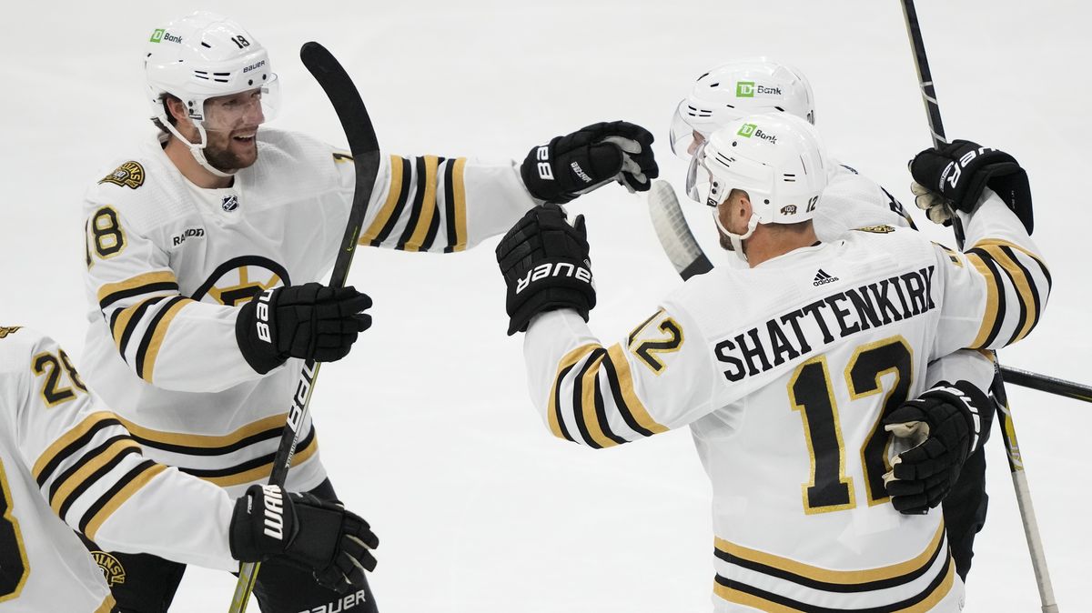 Zacha pomohl gólem k jasné výhře Bostonu