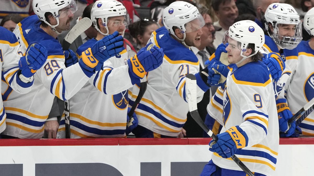 Nádhera, jež dala vzpomenout na Hertla. I takhle se dá vstřelit první gól v NHL?! žasl komentátor