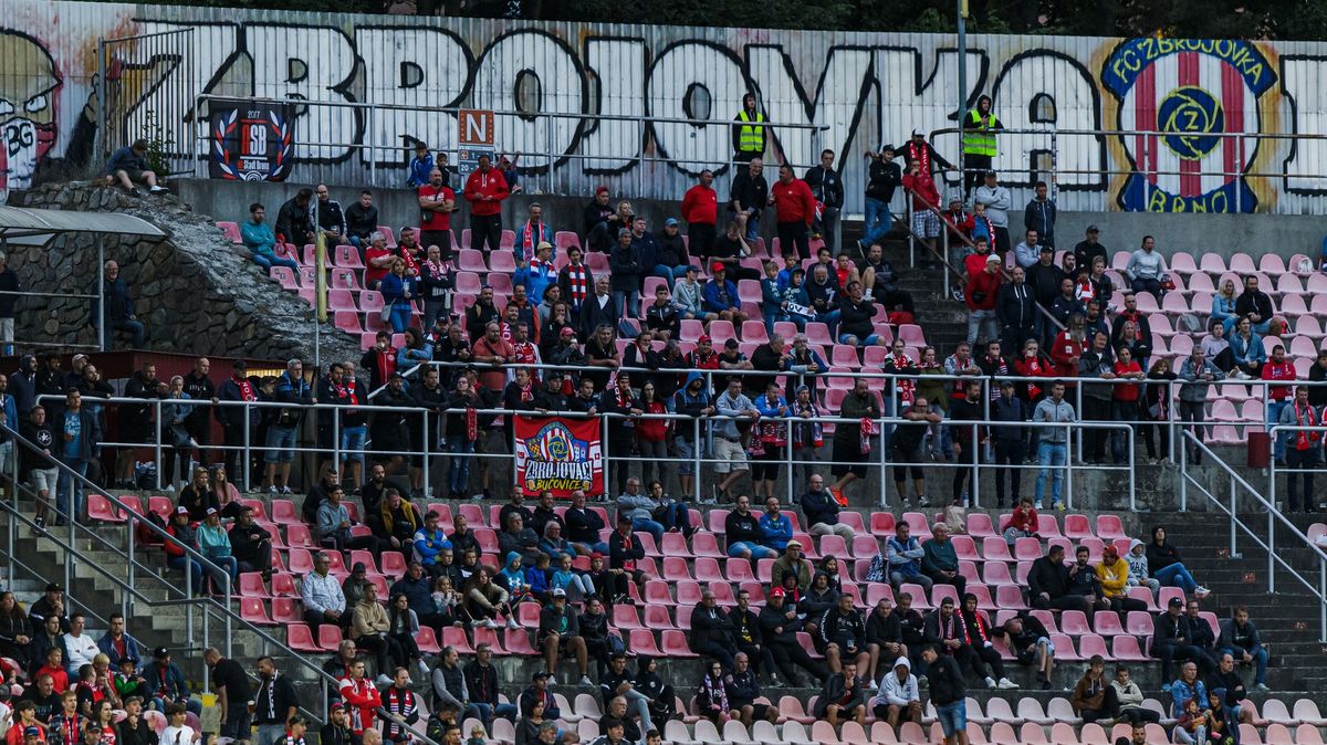 Polách slaví první výhru, Zbrojovka v druholigovém derby poráží Líšeň