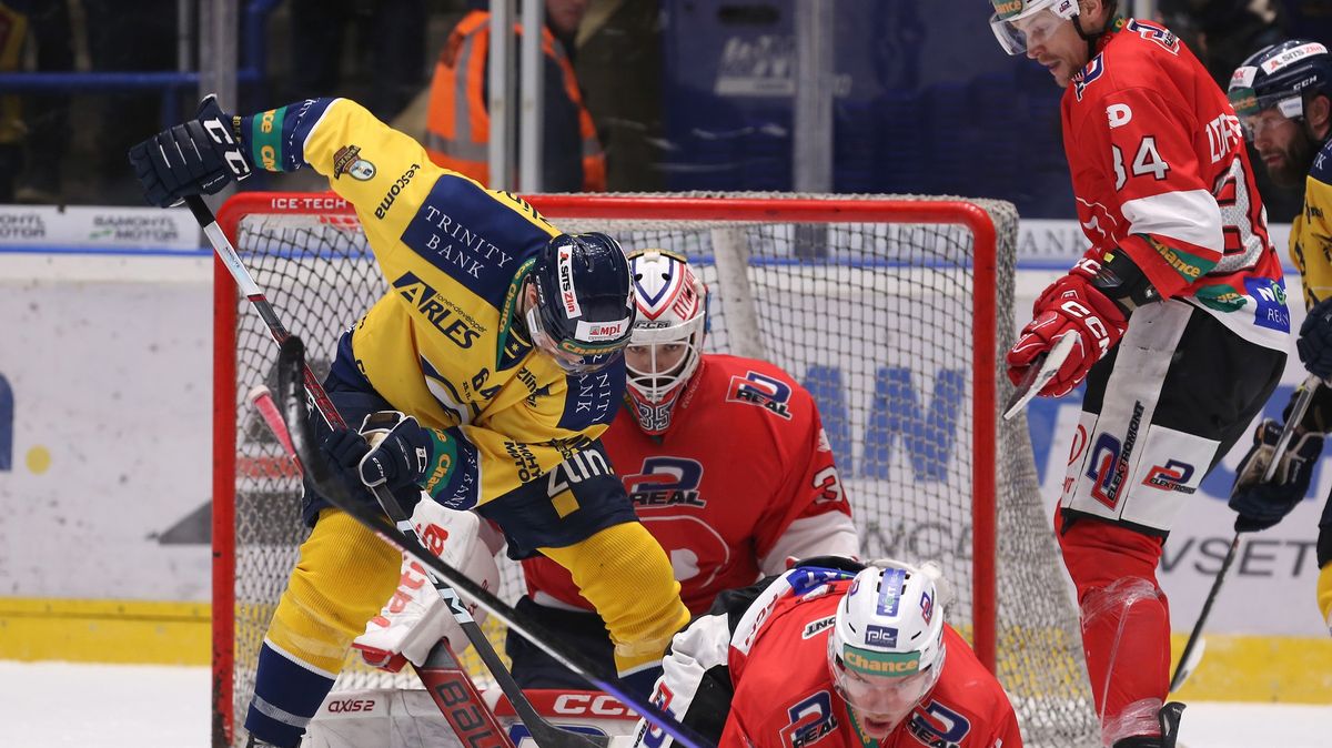 Hokejisté Poruby vyhráli v Sokolově 3:1 a vládnou první lize o 17 bodů