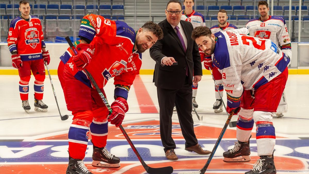 Plocha jako v NHL, odpružené plexi. Poruba se po sedmi měsících vrátí na svůj led
