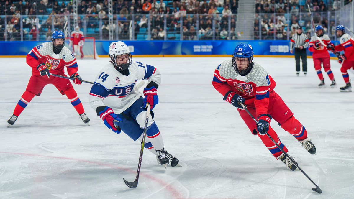 Zlatý sen se rozplynul. Hokejisté vezou z olympijských her mládeže stříbro