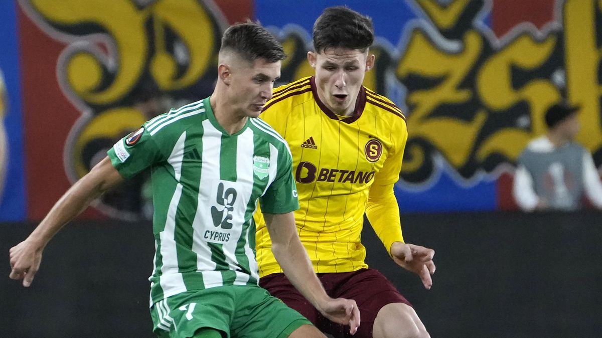 Gólman Vitík. Je to voják, chválí mladého obránce kouč Sparty