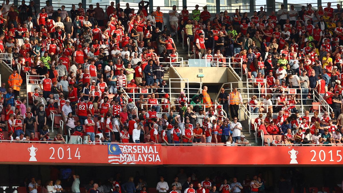 Za úder hlavou Keaneovi nesmí fanoušek Arsenalu tři roky na fotbal