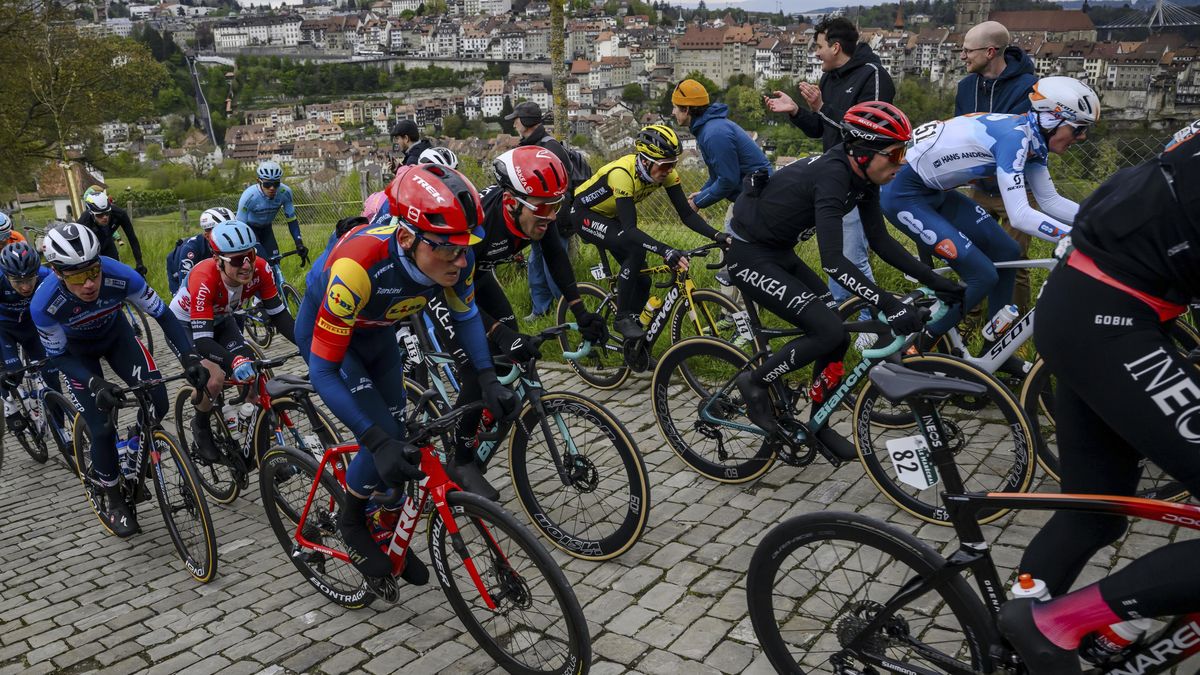 Cyklista Kämna se měsíc po střetu s autem vrací do Německa