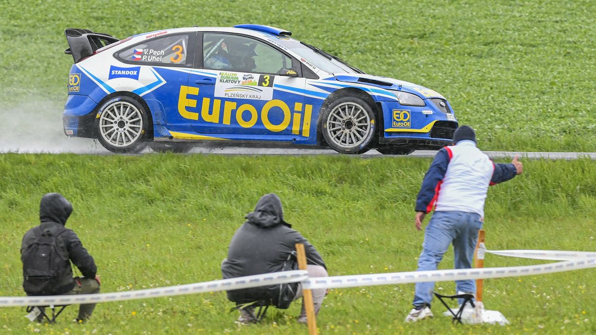 Tragédie na Rallye Šumava. Po nehodě zemřela navigátorka