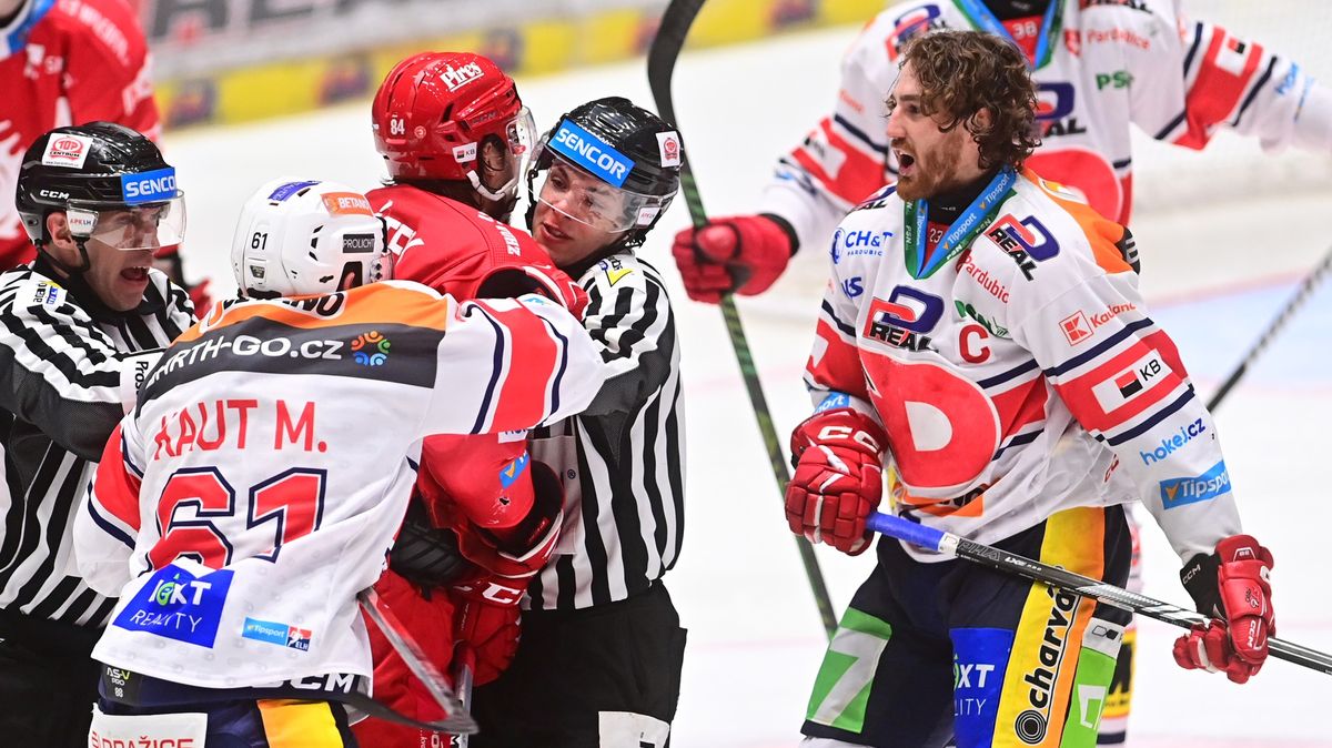 Tohle se nám nemůže stávat, láteřil Zadina nad fauly. Nestrašil Dynamu děkoval