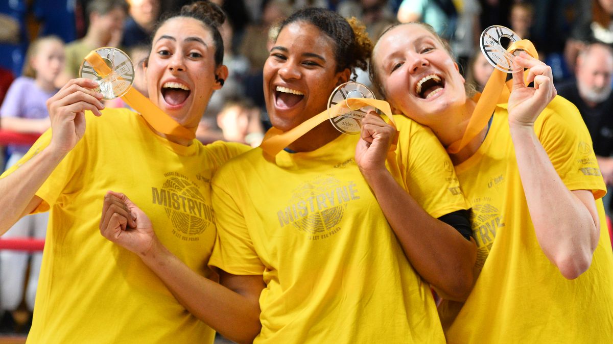 Basketbalistky USK Praha mají osmnáctý titul