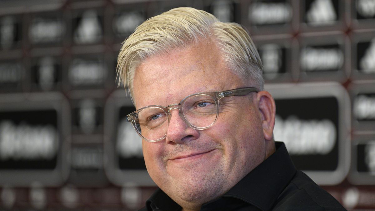 Klidnějšího Friise nečekejte, na emocích neubere. Na poker face by hráči koukali zvláštně, hlásí