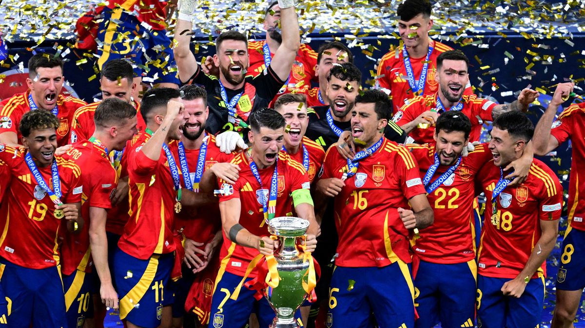 UEFA kvůli oslavám po zisku evropského titulu vyšetřuje španělské fotbalisty