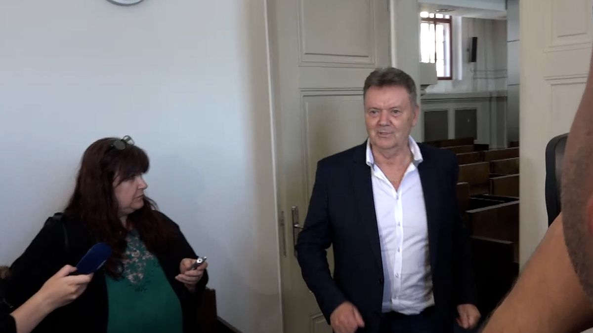 Soudce dokončuje písemné znění rozsudku vyneseného v červnu nad Berbrem a spol.