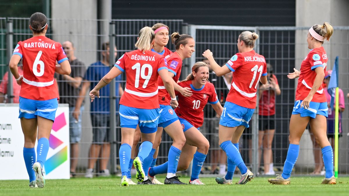 Velký den pro české fotbalistky. Češky zabojují o historický postup na Euro