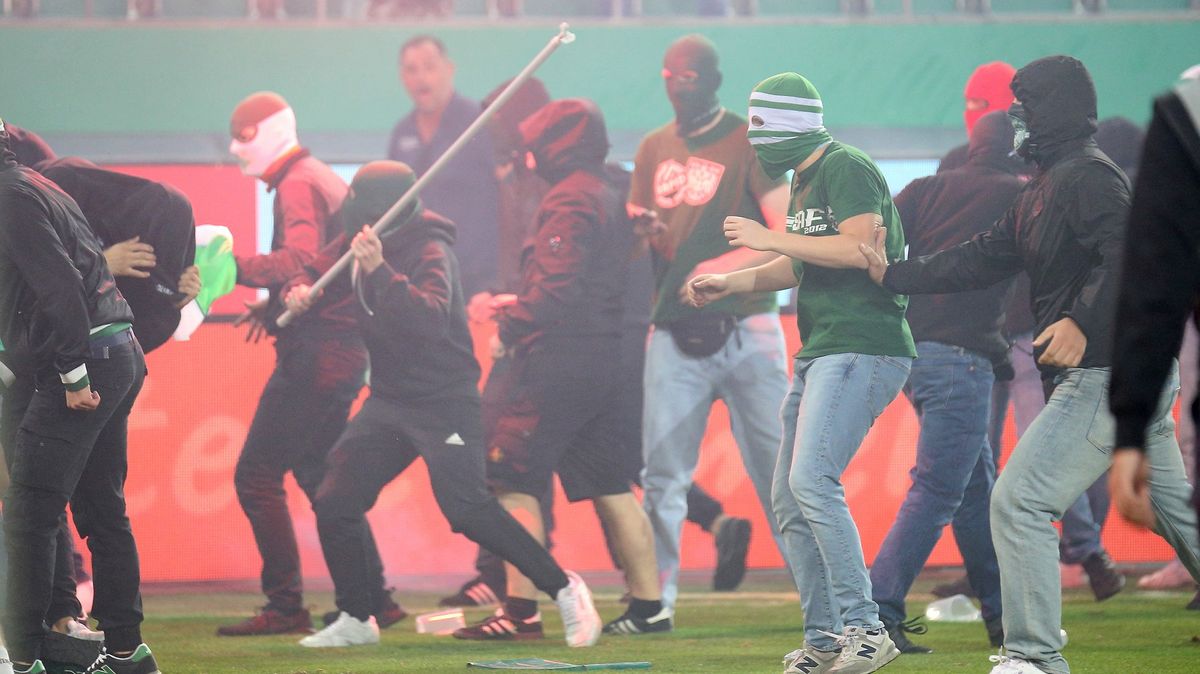 Ve Vídni zavádějí po výtržnostech drsná opatření