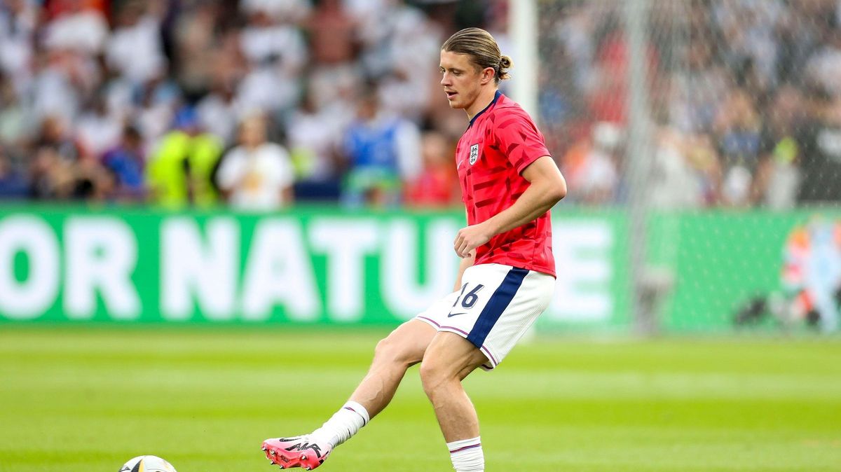 Záložník Gallagher přestoupil za miliardu korun z Chelsea do Atlética Madrid